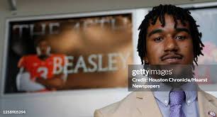 31 Vic Lombardi Photos & High Res Pictures