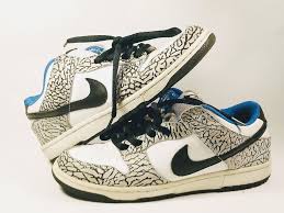 In fact, collaborations like the supreme nike sb dunks weren't as common because they just weren't a big deal. Nike Dunk Low Supreme 2002 F047f7