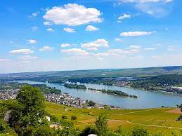 Umgeben von jener verschwenderisch schönen natur finden sie unser hotel germania. Ausflugstipps Im Rheingau Rudesheim Am Rhein