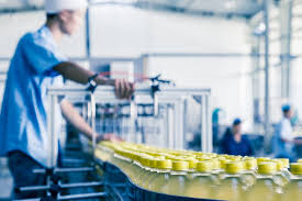 Pembatasan berbagai aktivitas di luar rumah. Analis Kinerja Sektor Produsen Makanan Dan Minuman Tahun Ini Masih Cemerlang