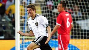 Einige nennen so etwas hochspannungsmatch, anderen zittern die hände man kann in diesem thomas müller aber auch so etwas wie eine blaupause für die gesamte deutsche auswahlmannschaft des jahres 2010 sehen. Wf0cavoeimq7km