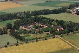 Das günstigste angebot beginnt bei € 248.000. Erftstadt Wir Sind Entsetzt Geplante Wohnanlage Bei Haus Buschfeld In Der Kritik Kolner Stadt Anzeiger