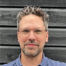 2024….Opnieuw een jaar waarin Raber Saleh Nanakali en ik het beste in  elkaar naar boven wisten te halen. Voor ons bedrijf, onze partners ons  gezin maar bovenal ook ons zelf. Dankbaarheid is