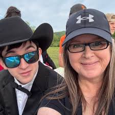 Tammy Griffiths Guitard