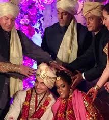 Pyari Behan S Wedding Photos Arpita Khan S Wedding Album Http Www Wishesh Com Slideshows 1815 Pyari Exclusive Wedding Wedding Pictures Celebrity Weddings
