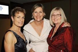 Caroline wilson with her family. Rebecca Wilson Renowned Australian Sports Journalist Dies From Breast Cancer Aged 54 Abc News Australian Broadcasting Corporation