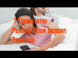 Wanita yang telah tidur dengan pria lain tentu kebutuhan biologisnya telah terpenuhi. Astaga Inilah 7 Tanda Istri Pernah Tidur Dengan Pria Lain Cowok Lain Youtube