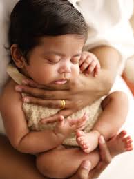 A Fern long sleeve romper with a matching Fern bonnet and Dudley booties  heading off to their new home ....⠀ All pieces knit by me in the softest  Australian alpaca ♡︎