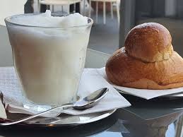 Perfetta nella sua semplicità, richiede appena 3 ingredienti. Granita Al Limone Con Brioche Picture Of Miscela D Oro Sicilia 1946 Sicily Tripadvisor