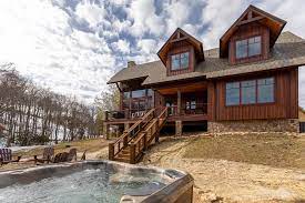 The ownership of the company, adam norris, steven and angel griffin, believe that it is the mission for blue ridge to be a respite for thousands of guests. Little Cubs Cabin 3bd 2 5ba Overlook At Eaglesnest Hot Tub Firepit Amenities Cabins For Rent In Banner Elk North Carolina United States
