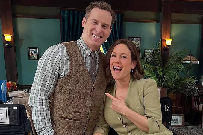 All About Erin Krakow and Ben Rosenbaum's Relationship (and Their Baby on  the Way!) - AOL