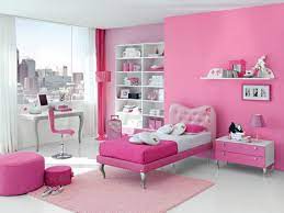 This kids bedroom displays cotton candy pink painted walls, a pink headboard, and pink trellis bolster. Bedroom Cute Teenage Girl Bedroom Ideas With New Design And Decoration Pink Wall Paint Schlafzimmer Design Kleine Madchen Schlafzimmer Schlafzimmer Madchen