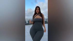 Krasse Kurven: TikTok-Star Gracie Bon spaltet mit ihren Hüften das Netz!