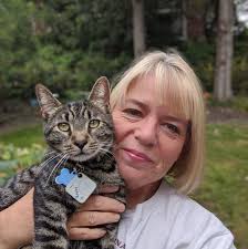 I'm looking for recommendations for a higher level watercolor Facebook  group, more advanced artists.