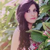 Laura Macrì music, videos, stats, and photos