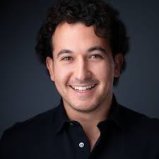 This year, I made a decision that gives me anxiety... I'm going to build my  company in public. That means sharing the wins, the losses, and everything  in between—not just as an