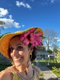 Lisa Fischetti's Instagram, Twitter & Facebook