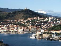 Vue De La Route Du Phare Photo De Hotel Sur Le Quai Port Vendres Tripadvisor