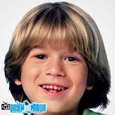 Diễn viên nam Justin Cooper