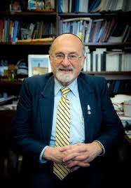 He was a member of the order of canada and had been given the key to the city of ottawa. Ottawa Renames Park In Honour Of Rabbi Bulka Ottawa Jewish Bulletin