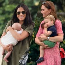 The duchess of cambridge, 39, announced on saturday that she got her first shot one day middleton's jab comes a little over a week after her husband, prince william, received his first dose at the same location. Kate Middleton Et Meghan Markle Premiere Apparition En Duo Avec Leurs Enfants