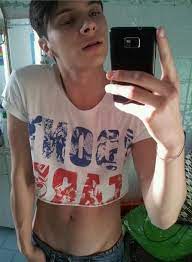 Hot Guy Bears His Belly Button In A Selfie For The Crop Top Movement Mens Crop Top Skinny Jeans Boys Half Shirts
