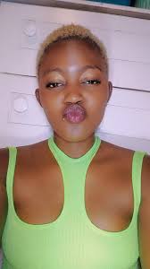 February Facebook rules.. U Like mi post en comment mi sef go do the same  noto u dae buy data for mi.. 🙄