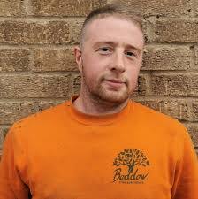 Mike Beddow's Instagram, Twitter & Facebook