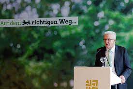 Find the perfect winfried kretschmann stock photos and editorial news pictures from getty images. Winfried Kretschmanns Grundsatzrede Was Uns Zusammenhalt Gruene Bw De