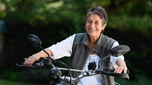 Auf einem motorrad, ohne führerschein. Mit Dem Motorrad Durch Asien Hessen