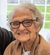 Donna Rittenhouse's Instagram, Twitter & Facebook