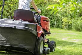 Mesin potong rumput atau mesin pemotong rumput merupakan salah satu alat yang penting kamu miliki terutama jika memiliki halaman atau taman di rumah. Memotong Rumput Pekerjaan Kebun Halaman Rumput Taman Peduli Mesin Pemotong Rumput Traktor Rumput Perempuan Video Hijau Musim Panas Relaksasi Pikist