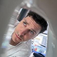 Alex Alamos's Instagram, Twitter & Facebook