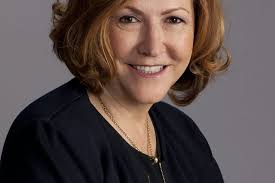 Louise Nelson's Instagram, Twitter & Facebook