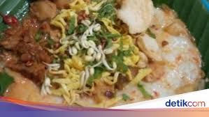 Resep bubur suro bahan bubur/jenang 1500 ml santan kelapa murni 150 grm beras 2 lembar daun jeruk 1 batang serai 1 sdm garam dapur bahan kari 500 ml santan. Sambut 1 Muharam Dengan Bubur Suro Yang Gurih Dan Sarat Makna