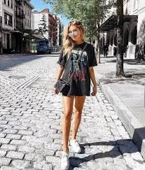 41 Summer Oversized T Shirt Ideas To Enhance Your Look Summeroutfit Outfit Oversized Tshirt Outfi Summer Outfits Women Cool Summer Outfits Unique Outfits