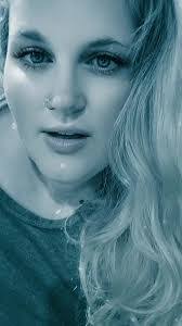 Holly Burroughs's Instagram, Twitter & Facebook