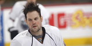 The lizzie mcguire actress' significant other, mike comrie, announced his retirement today from the game after 10 seasons in the nhl—and after he underwent his third hip surgery just two weeks ago. How Rich Is Hilary Duff S Ex Husband Wikiodin Com
