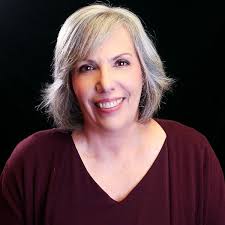 Christmas in Mossy Creek: McSparren, Carolyn, Crockett, Martha, Goggins,  Susan, Crowder, Darcy, Hardegree, Maureen, Knight, Nancy: 9781611948349:  Amazon.com: Books