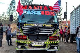 Interior of a nairobi matatu | exquisite: Matwana Matatu Culture On Twitter Imenyanya Design Ya Ngori Maniax Passion Back On The Streets Of Kayole Rt 19 60 Asila Matwanamatatuculture Https T Co M5d3uds000
