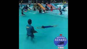 Ukuran kolam renang dan jumlah lintasan ini juga diatur oleh masing masing induk organisasi. Baru Belajar Gaya Dada 1x Pertemuan Tapi Setenang Ini Kolam Renang Bukit Awan Randuagung Gresik Youtube