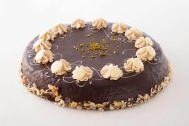 Kuvertüre richtig temperieren, eiweißspritzglasur zubereiten wir bringen licht ins dunkel mancher backrezepte und erklären dir die wichtigsten grundtechniken fürs verzieren von kuchen, torten. Kuverture Kuchen Macht Glucklich Kuchen Torten Bestellen Berlin