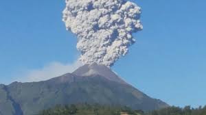 Belajar dari letusan gunung merapi pada tahun 2010, warga diminta tetap tingkatkan kewaspadaan. Gunung Merapi Diprediksi Tidak Akan Meletus Seperti Tahun 2010 Kumparan Com