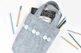 Click here to get the free pattern **** you are purchasing a pdf sewing pattern only, not the finished product. 25 Free Purse And Bag Patterns To Sew