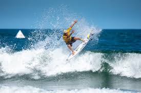 El deporte del surf ha recorrido un largo camino desde sus antiguas raíces polinesias. Olimpiadas Divulgada Nova Data Para A Estreia Do Surfe Olimpico