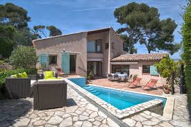 Maison De Charme Avec Piscine A 100 M De La Mer Et A 150 M Du Port Du Brusc Tripadvisor Six Fours Les Plages Location De Vacances