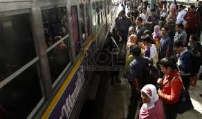 Dimana terdapat mesin untuk tunning kereta. Jaminan Tiket Membuat Bingung Penumpang Kereta Republika Online
