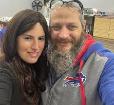 Michelle Sentell's Instagram, Twitter & Facebook