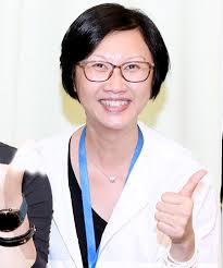 各位觀眾： 為了讓大家對演出留下美好印象，在節目開始前，請關掉手提電話、其他響鬧及發光