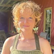 Gena Hurst's Instagram, Twitter & Facebook